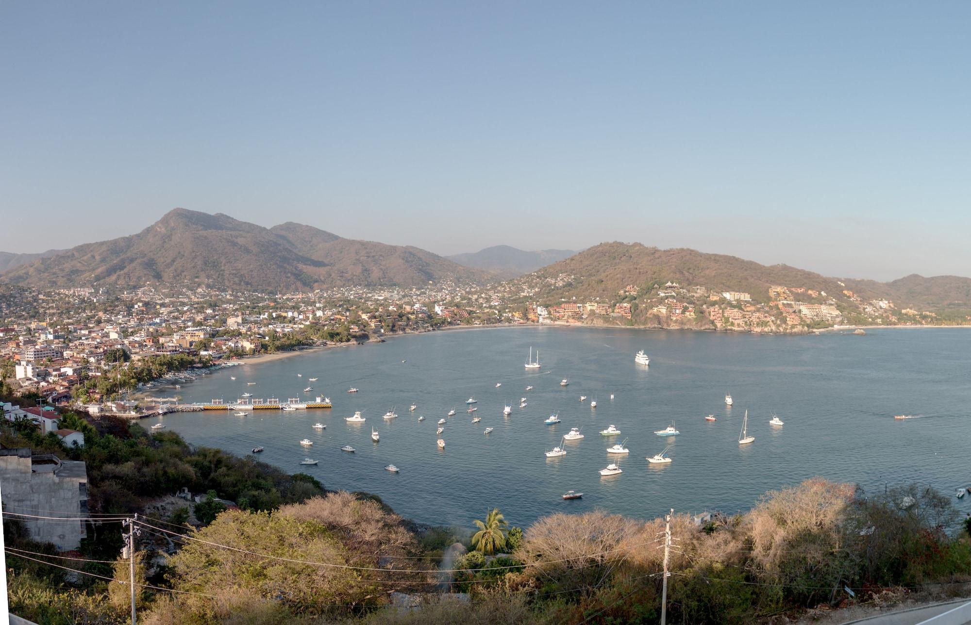 Villas El Morro Zihuatanejo Exterior photo
