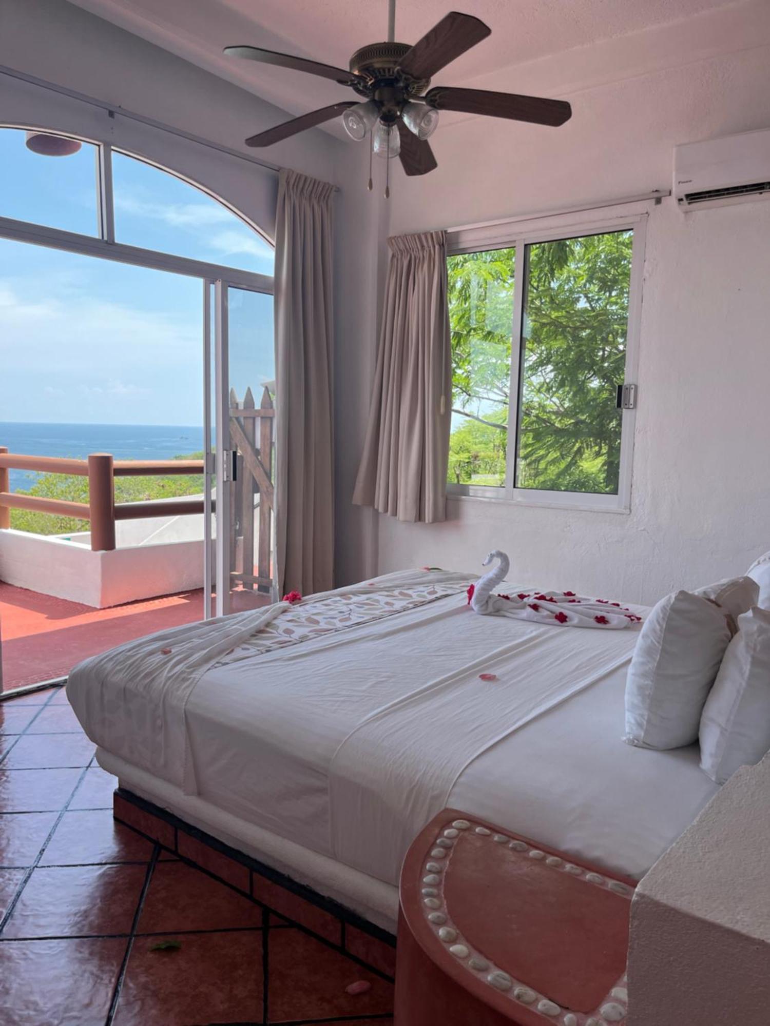 Villas El Morro Zihuatanejo Exterior photo